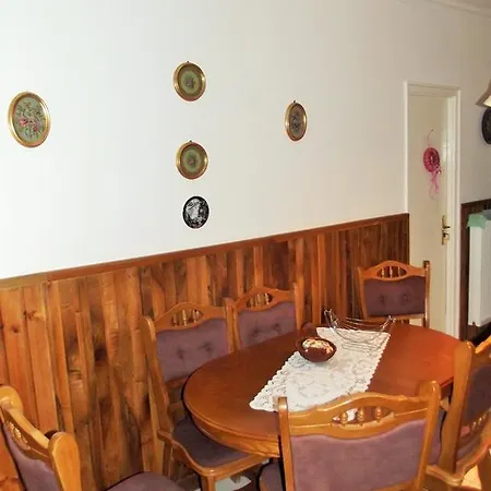 Anna Apartman Appartamento Parádsasvár