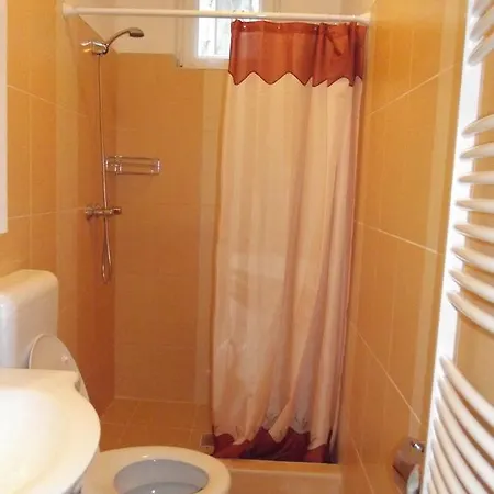 Anna Apartman